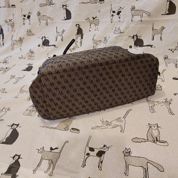 Dooney & Bourke Brown Monogram Bag - Picture 5 of 14